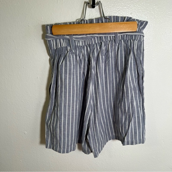 High Paper Bag Waist Shorts Light Blue White Stripes - Picture 6 of 9